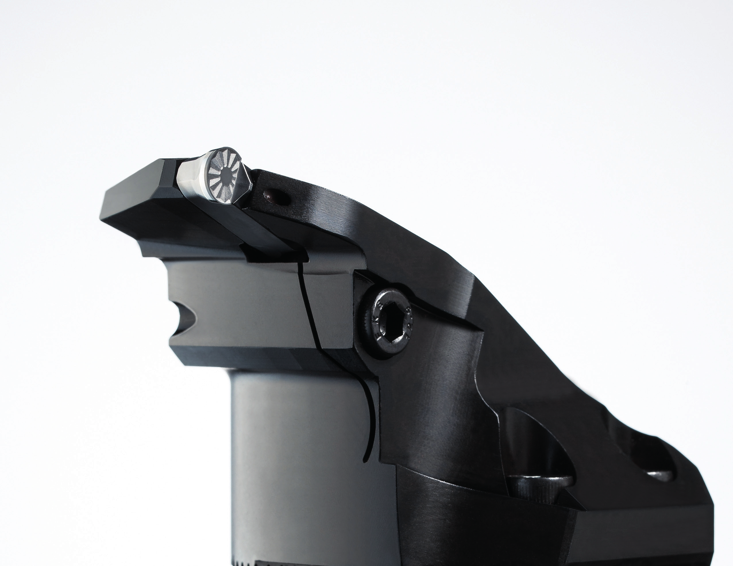 三菱CBN刀片的主要特性